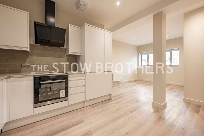 1 Bedroom Flat To Rent In George Lane, South Woodford, E18