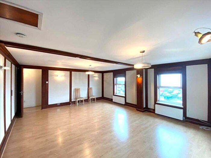 3 Bedroom Apartment To Rent In Eastern Esplanade, Southend On Sea, SS1