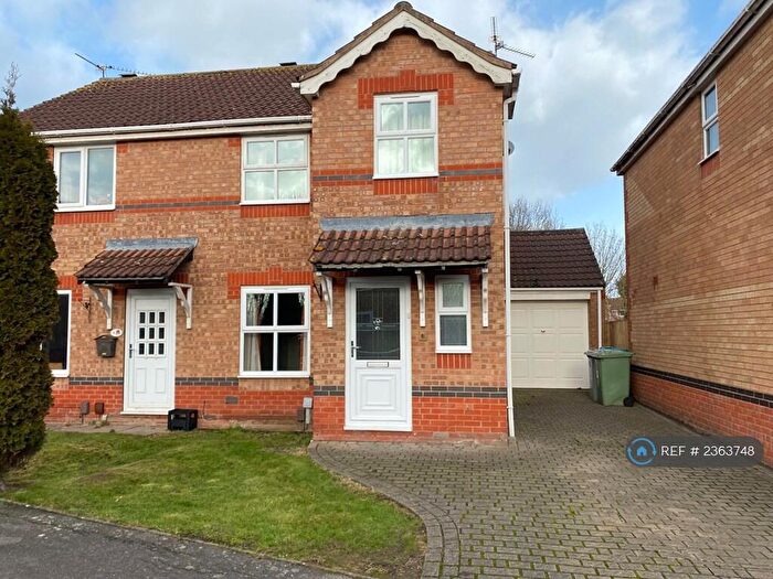 3 Bedroom Semi-Detached House To Rent In Jericho Road, Balderton, Newark, NG24