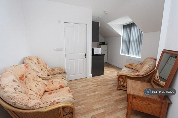 1 Bedroom Flat To Rent In Woodgate, Leicester, LE3