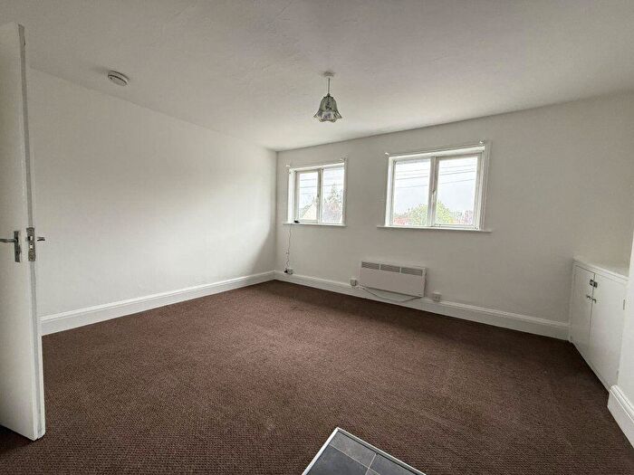 2 Bedroom Flat To Rent In Occupation Road, NN17