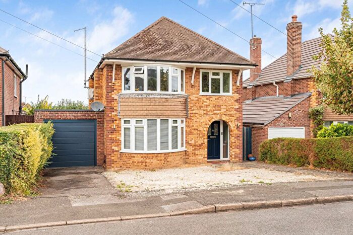 3 Bedroom Detached House For Sale In Grove End Road, Farnham, Surrey, GU9
