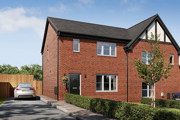 3 Bedroom Semi-Detached House For Sale In Rossendale Drive, Adlington, PR6