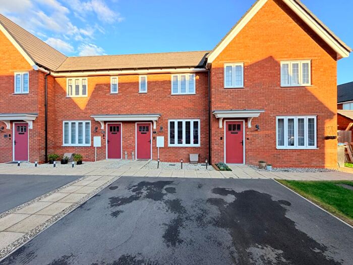 3 Bedroom Terraced House For Sale In Rook Close, Hinckley, LE10