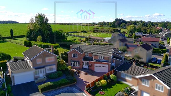4 Bedroom Detached House For Sale In Thorntree Close, Darrington, Pontefract, West Yorkshire, WF8