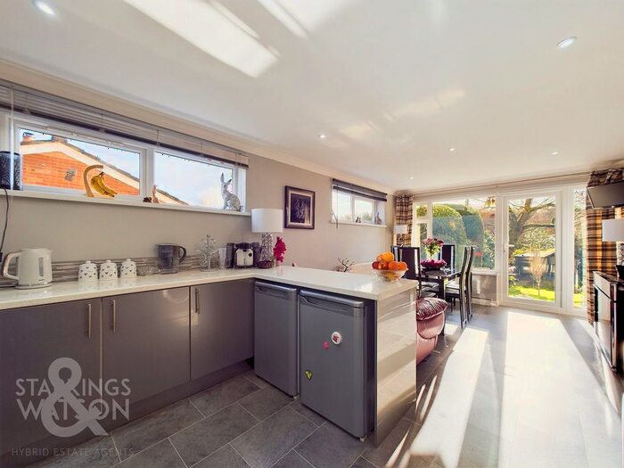 4 Bedroom Detached House For Sale In Bonds Road, Hemblington, Norwich, NR13