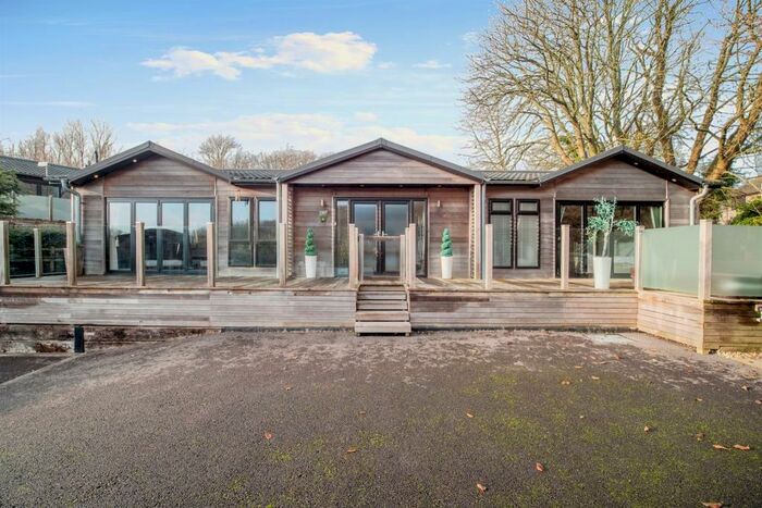 2 Bedroom Park Home For Sale In Cedar Falls, Osmington Mills, Weymouth, DT3