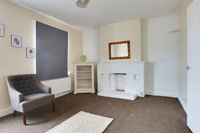 3 Bedroom Maisonette To Rent In Birkbeck Road, Sidcup, Kent, DA14