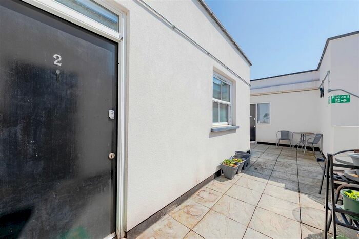 2 Bedroom Flat To Rent In High Street North, London, E6