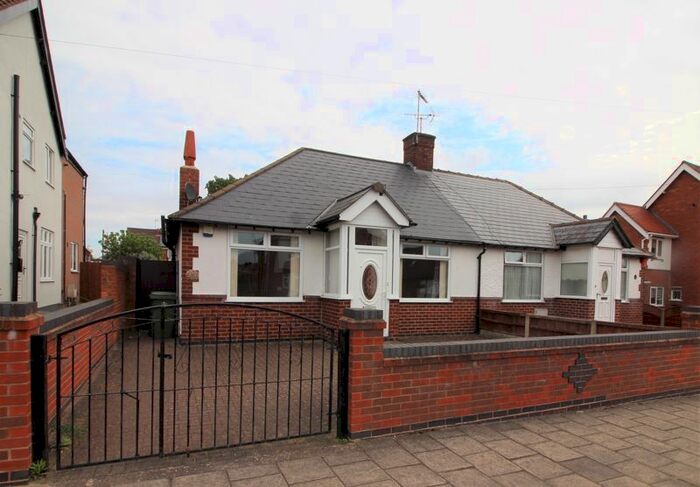 2 Bedroom Bungalow To Rent In Linden Road, Forest Town, Mansfield, NG19