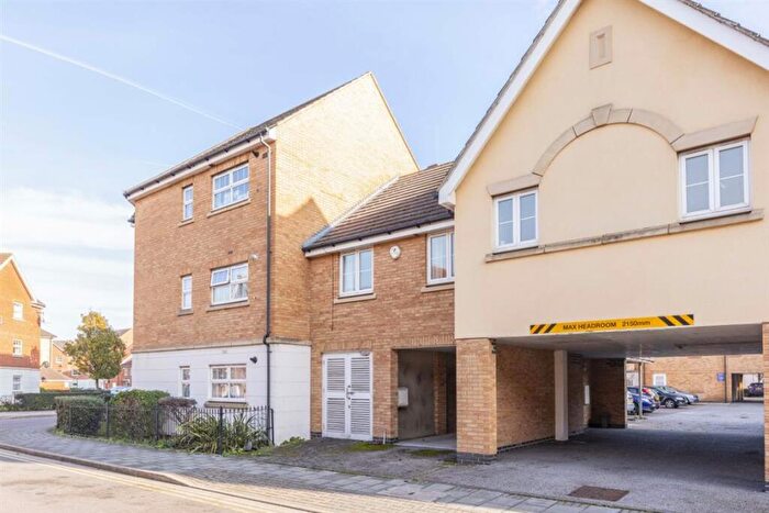 2 Bedroom House To Rent In Pettacre Close, West Thamesmead, SE28