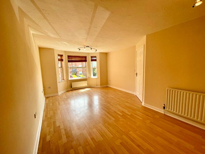 2 Bedroom Apartment For Sale In Royal Court Drive, Bolton, Lancashire, BL1 - Photo 9
