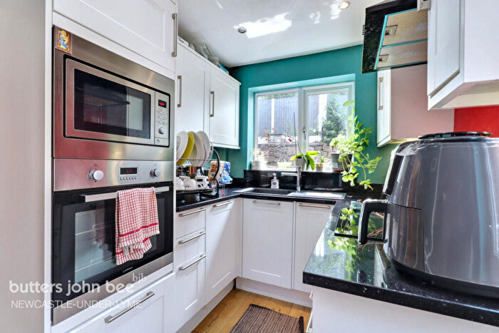 3 Bedroom Detached House For Sale In Briarbank Close, Stoke-on-trent, ST4