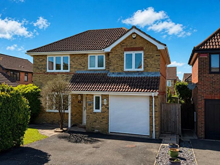 4 Bedroom Detached House For Sale In Warren View, Orchard Heights, TN25