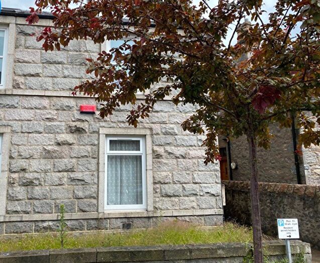 2 Bedroom Flat To Rent In Bonnymuir Place (Lower Flat), Aberdeen, AB15