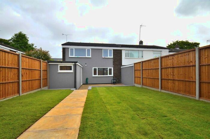 3 Bedroom House To Rent In Lonsdale Road, Stevenage, Hertfordshire, SG1