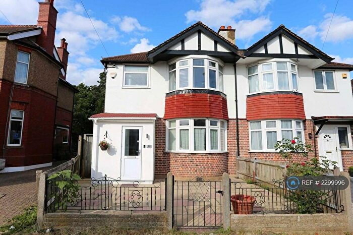 3 Bedroom Semi-Detached House To Rent In Pinner Hill Road, Pinner, HA5