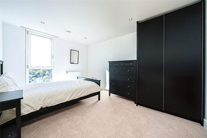 4 Bedroom Flat To Rent In Seager Place, London, SE8