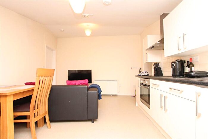 1 Bedroom Flat To Rent In Lower Bristol Road, Bath, BA2
