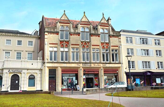 1 Bedroom Apartment To Rent In Cathedral Yard, Exeter, Devon, EX1