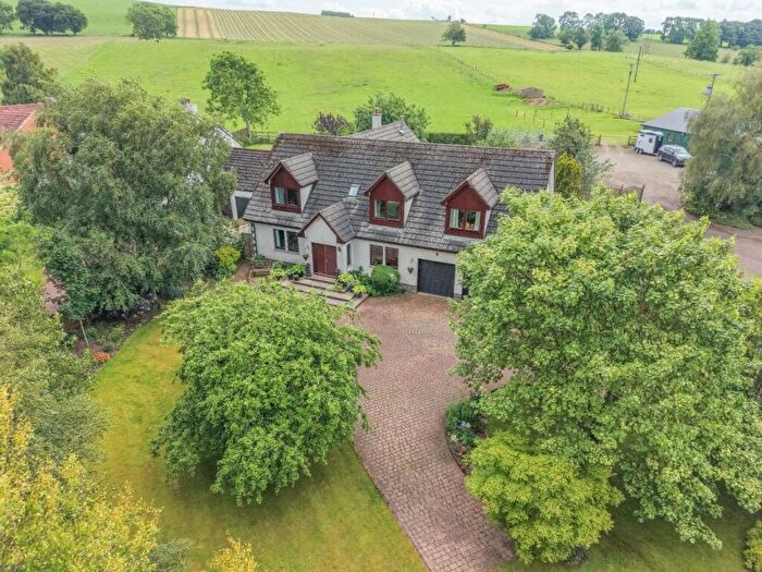4 Bedroom Detached House For Sale In Burnside, Skirling, ML12