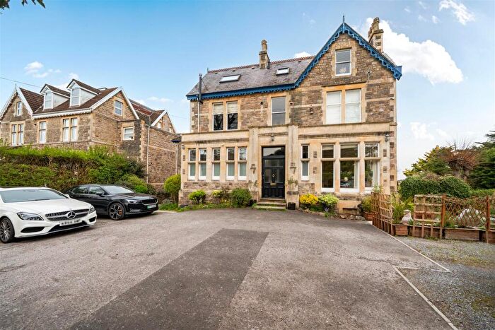 2 Bedroom Flat For Sale In Stunning Period Hall Floor Garden Flat On Prestigious Rd The Avenue, BS21