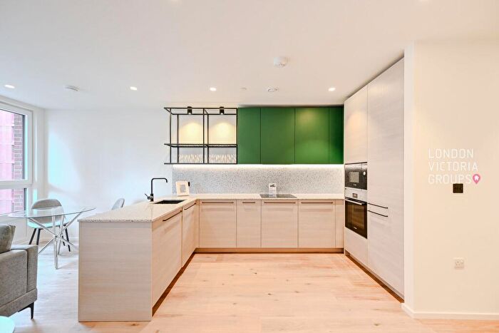 1 Bedroom Apartment To Rent In Iris House, Hemlock Street, E14