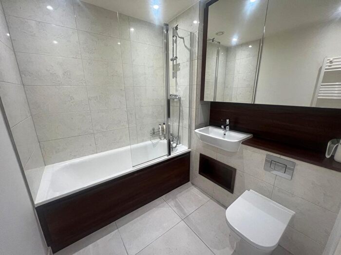 2 Bedroom Flat To Rent In Moorhen Drive, London, NW9