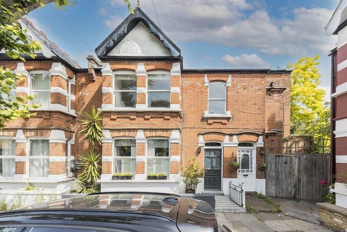 3 Bedroom Property To Rent In Cleveland Avenue, London, W4