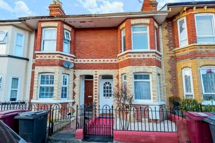 3 Bedroom Terraced House To Rent In Swainstone Road, Reading, RG2