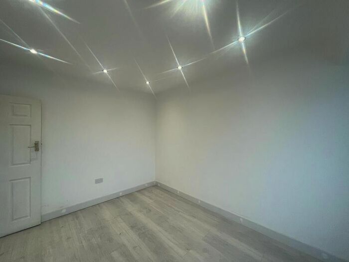 4 Bedroom Terraced House To Rent In Tintern Way, Harrow, Greater London, HA2