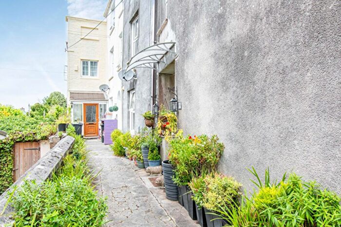 3 Bedroom Terraced House For Sale In Castle Street, Bodmin, PL31