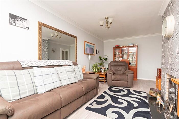 2 Bedroom Semi-Detached Bungalow For Sale In Multon Road, West Kingsdown, Sevenoaks, Kent, TN15