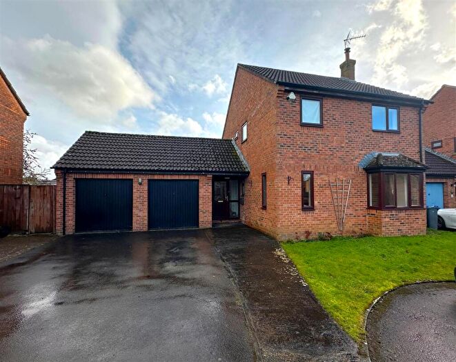 4 Bedroom Detached House For Sale In Pinfield Lane, Chippenham, SN15