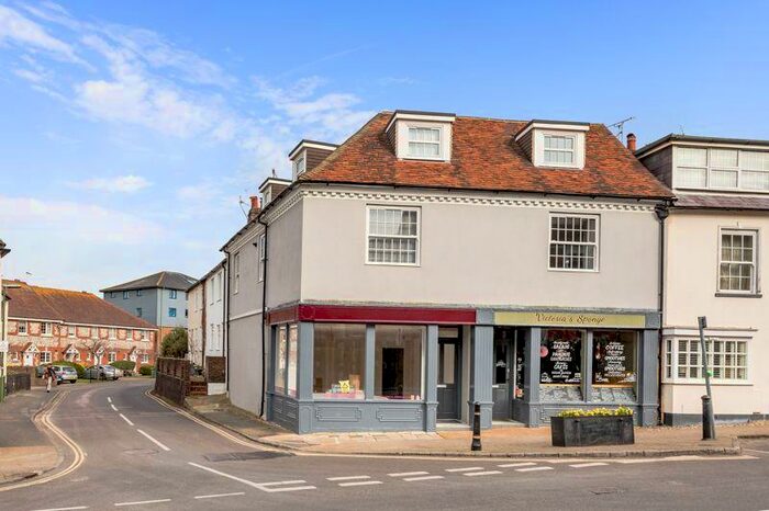 2 Bedroom Apartment To Rent In High Street, Steyning, BN44