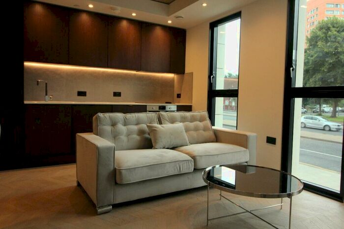 1 Bedroom Apartment To Rent In St Georges Gardens, Castlefield, M15