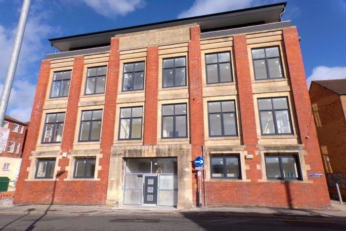 2 Bedroom Flat To Rent In Aplin House, Yeovil, BA20