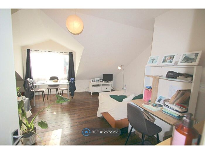 1 Bedroom Flat To Rent In Mountfield Avenue, London, N3