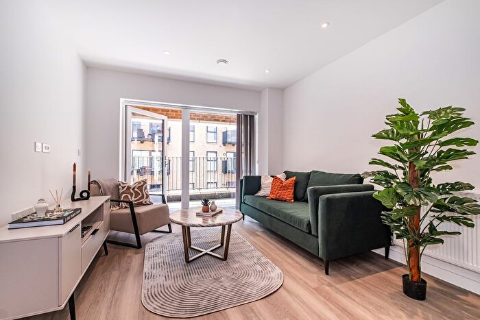 2 Bedroom Flat To Rent In Rolfe Terrace, London, SE18