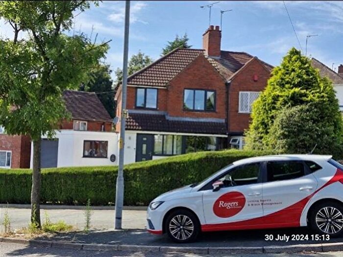 3 Bedroom Semi-Detached House To Rent In Hillingford Avenue, Birmingham, West Midlands, B43