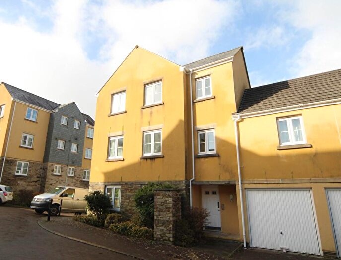 2 Bedroom Flat For Sale In Kelly Bray, Callington, PL17
