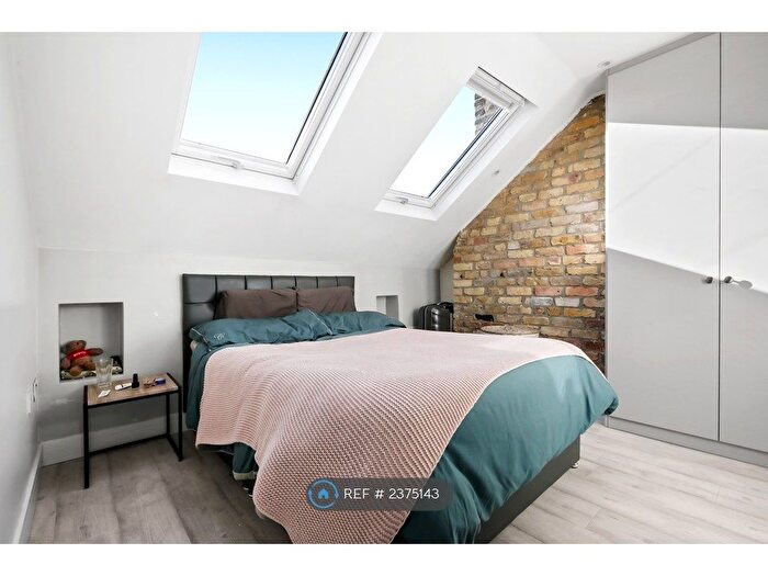 1 Bedroom Flat To Rent In Montserrat Road, London, SW15