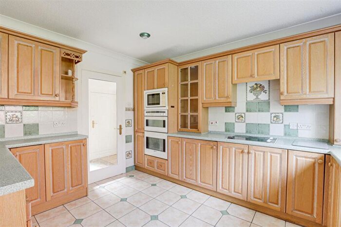 3 Bedroom Detached House For Sale In Woodthorpe Drive, Woodthorpe, NG5