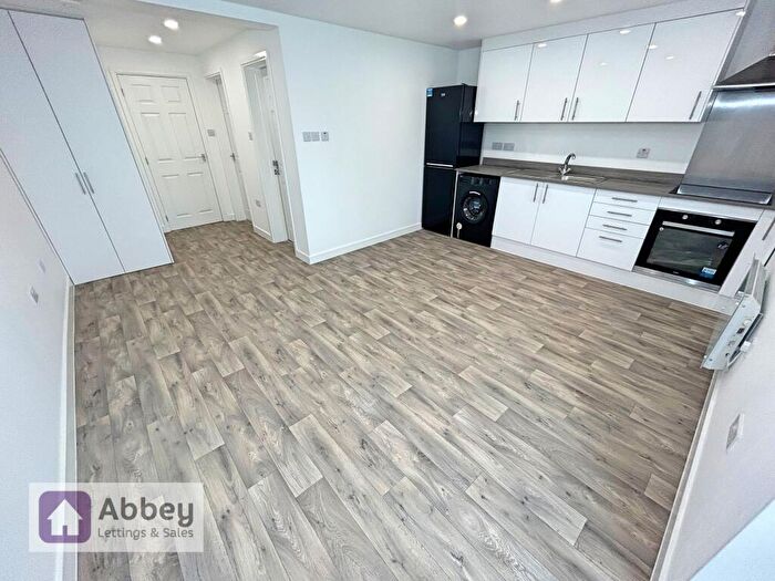 1 Bedroom Flat To Rent In Knighton Road, Leicester, LE2