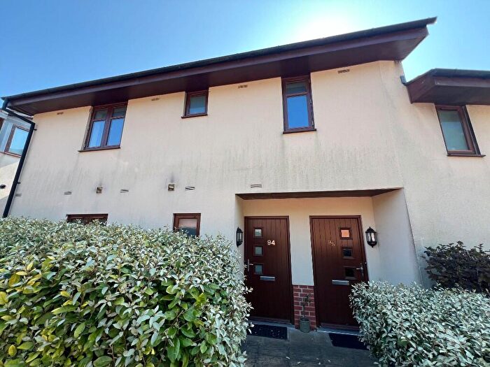 2 Bedroom Maisonette For Sale In Foxdown, Overton, RG25