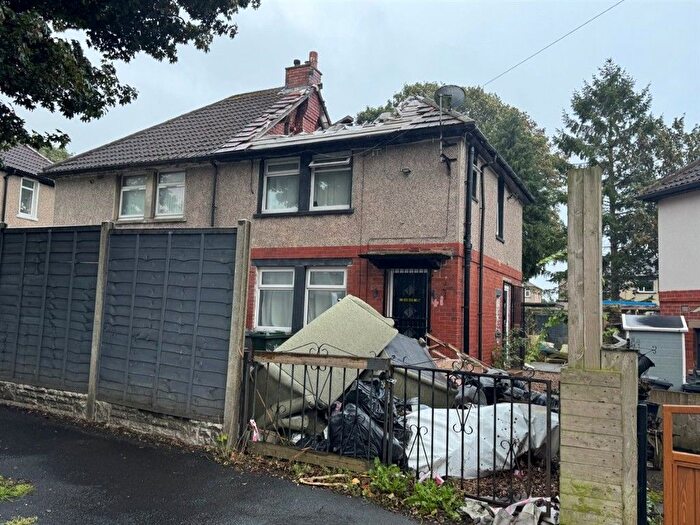 3 Bedroom Semi Detached House For Sale In Greenwood Avenue, Bradford, BD2