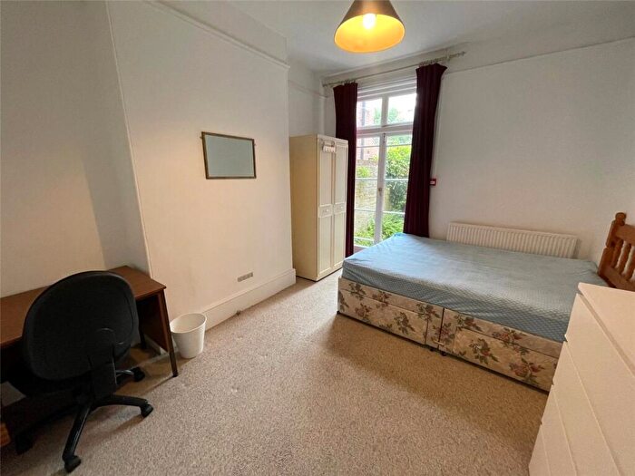 1 Bedroom Terraced House To Rent In Magdalen Road, Exeter, Devon, EX2