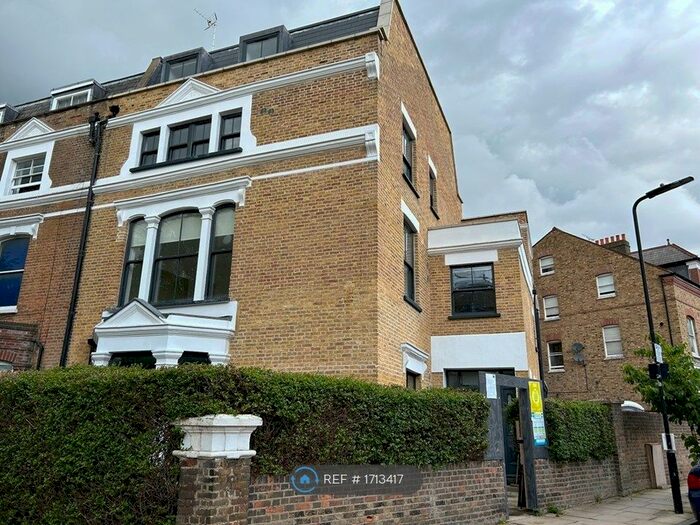2 Bedroom Flat To Rent In Princess Crescent, London, N4