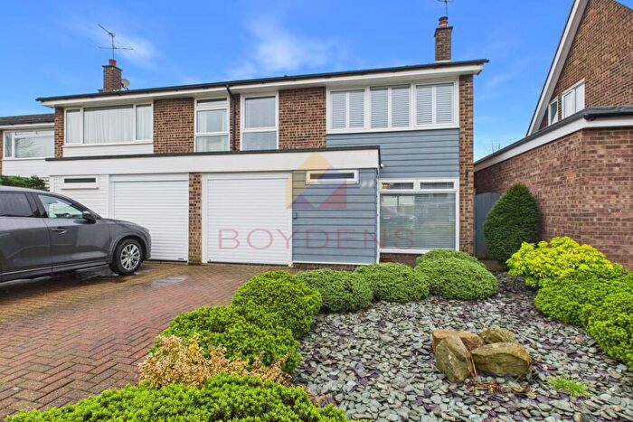 4 Bedroom Semi Detached House For Sale In Keelers Way, Greart Horksley, Colchester, CO6