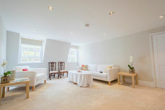 3 Bedroom Flat To Rent In The Circus, Bath BA1
